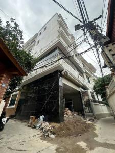 BÁN NHÀ LÔ GÓC LA PHÙ – 51M², 6 TẦNG – MẶT TIỀN RỘNG – Ô TÔ ĐỖ CỬA – THANG MÁY 6 ĐIỂM DỪNG