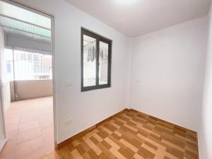 Bán nhà Văn Phú – 33m² – 5 tầng – có thang máy – ô tô đỗ cổng – 3 phòng ngủ khép kín – giá 9,3 tỷ