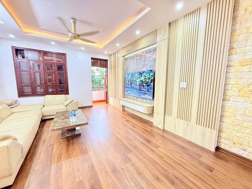 BÁN NHÀ HỮU HƯNG - TÂY MỖ - Ô TÔ CON ĐỖ CỬA – Ở NGAY -NGÕ 3.5M – MẶT TIỀN HƠN 5M – NHÀ DÂN XÂY CHẮC CHẮN CHỦ NHÀ NHIỆT BÁN