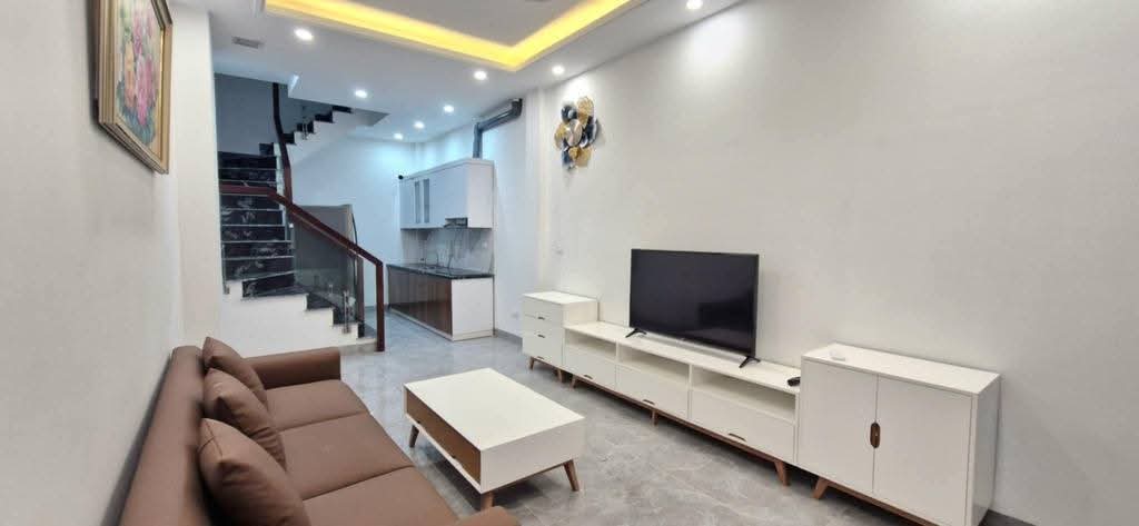 THANG MÁY – FULL ĐỒ – NGÕ THÔNG – DOANH THU 450 TRIỆU/NĂM