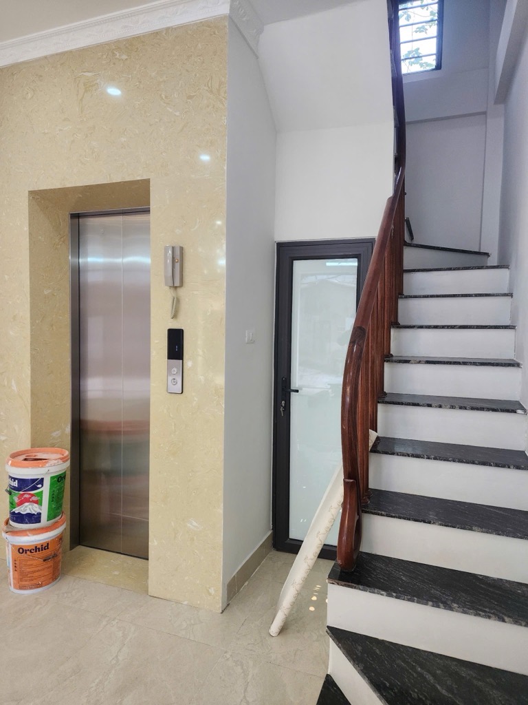 NHÀ ĐẸP XUÂN PHƯƠNG - Ô TÔ QUA NHÀ - THANG MÁY - 5 TẦNG Ở NGAY- GIÁ 7.950 TỶ