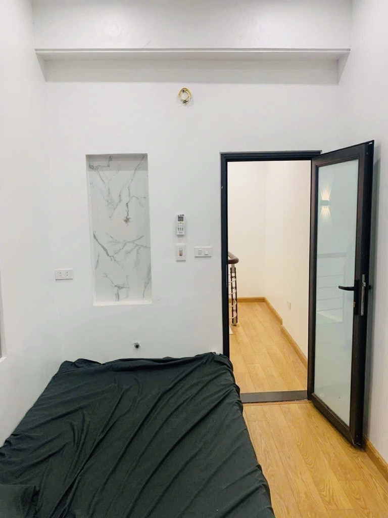 Hơn 3 Tỷ bán nhà riêng 3 tầng phố Minh Khai