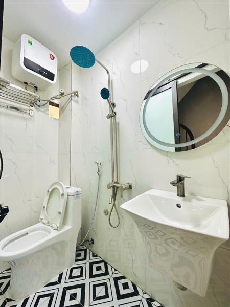 Nhà đẹp 4 tầng chỉ hơn 3 Tỷ phố Minh Khai sổ đỏ chính chủ