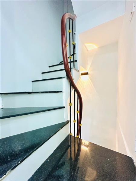 Nhà đẹp 4 tầng chỉ hơn 3 Tỷ phố Minh Khai sổ đỏ chính chủ