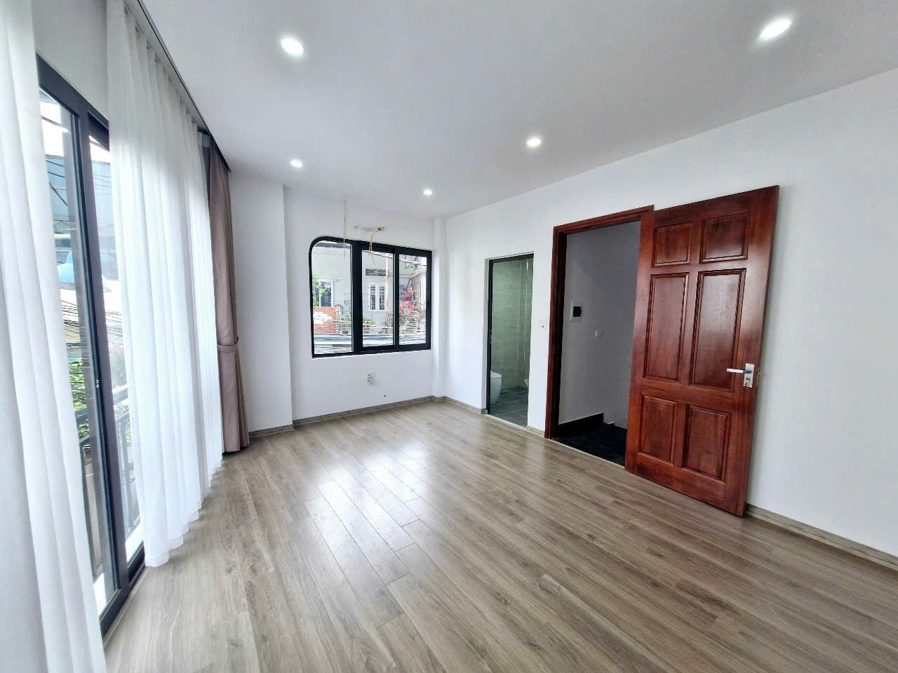 Bán Nhà Riêng