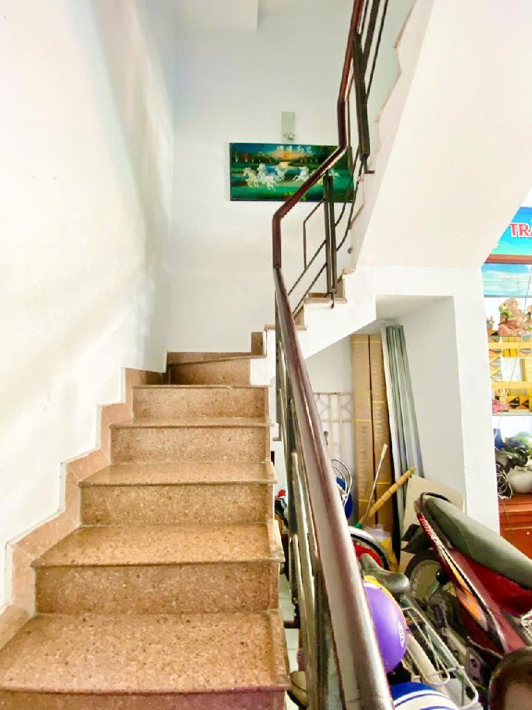 Nhà đẹp,giá rẻ Mt Hồ Đắc Di,Quận Tân Phú chỉ 10,5 tỷ TL
