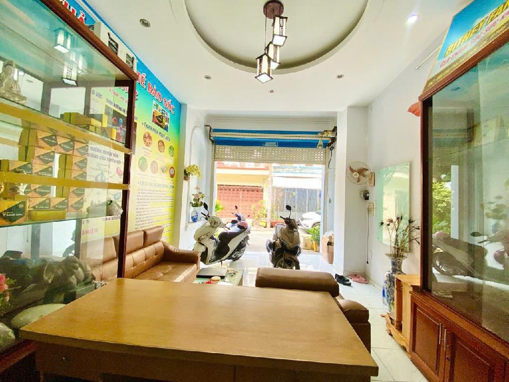 Giảm 2 tỷ cần bán gấp nhà đẹp 3 tầng Hồ Đắc Di, Tân Phú