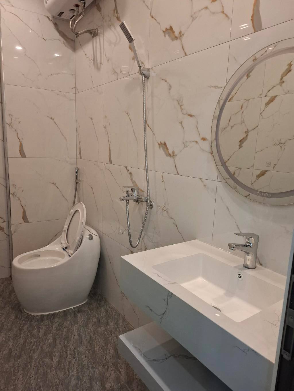 BÁN CHCC SÔNG HỒNG PARK VIEW THÁI HÀ 157M2 MẶT PHỐ, FULL NỘI THẤT XỊN, 15 TỶ.
