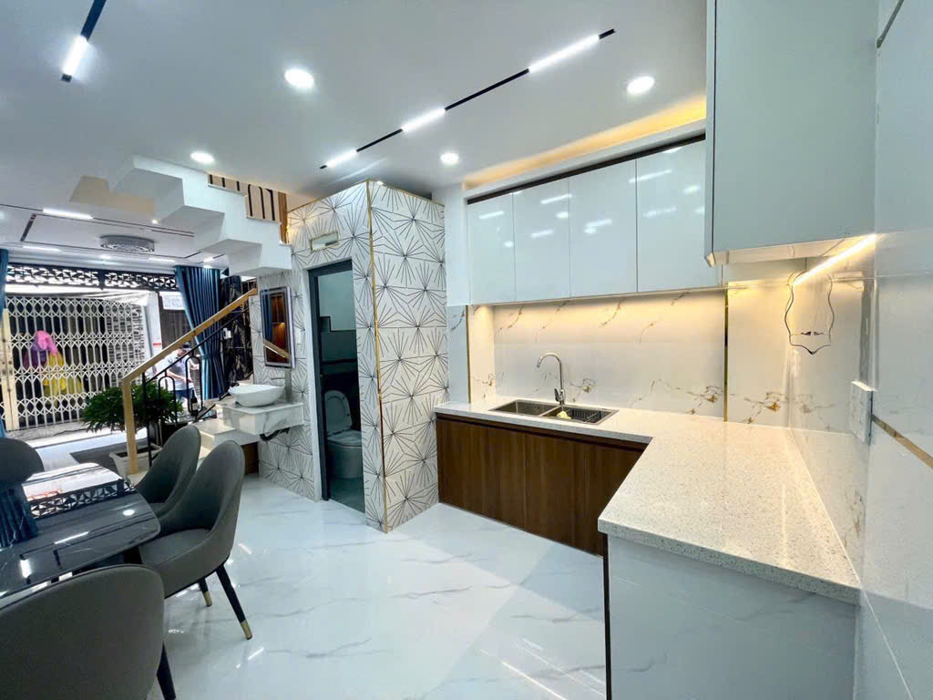 BÁN NHÀ GÒ VẤP – SÁT MẶT TIỀN XE TẢI – HƠN 4 TỶ