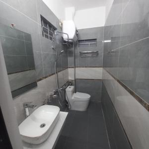 Bán nhà Phan đình giót. Nhà đẹp, full nội thất.