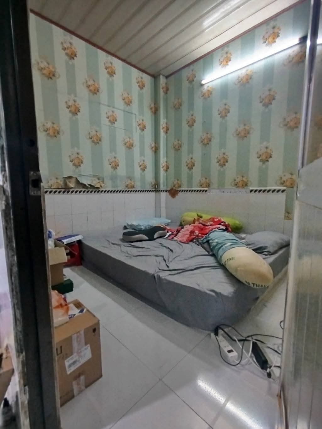 Bán nhà hẻm  Liên Tỉnh 5, Q.8 – 1  trệt 2 lầu + sân thượng,