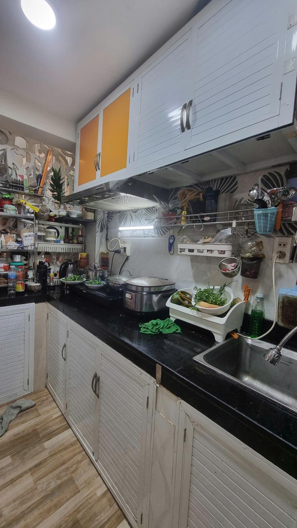 Bán nhà hẻm  Liên Tỉnh 5, Q.8 – 1  trệt 2 lầu + sân thượng,