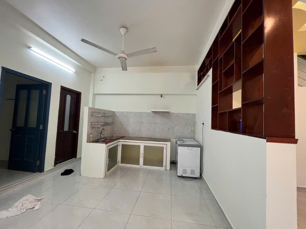 Bán nhà Ngang 5x 20 đường Phú Định, p16 quận 8, 6,7 ty