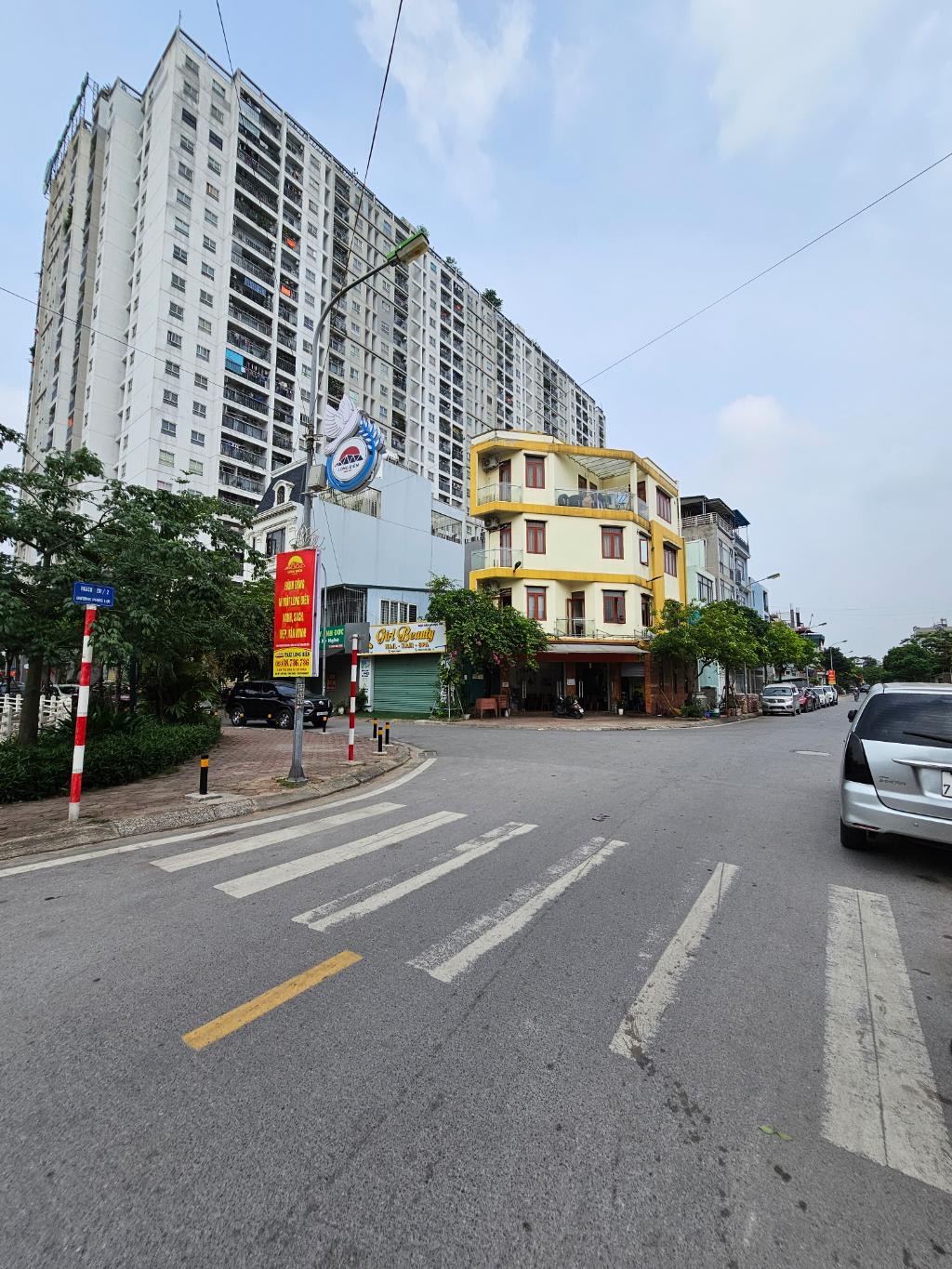 Đất Phúc Lợi - Gần Hồ Điều Hoà - Khu Trung Tâm Phường - 46.7 M2 - 4.1 Tỷ