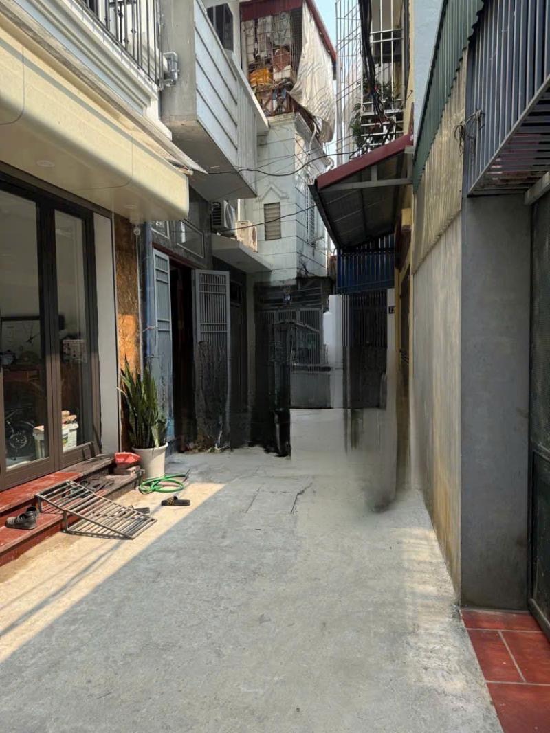 NGô Gia Tự - Nhà Dân Xây - Diện Tích Rộng - Giá Rẻ - 5,75 Tỷ