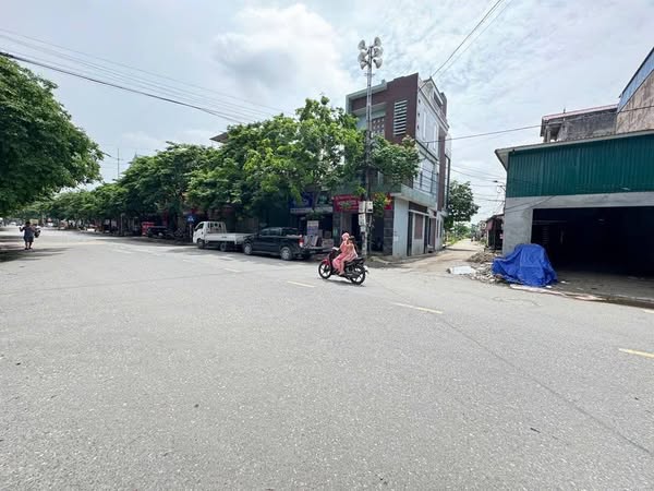 Mảnh đất khoảng 50m2 gần ngay đường tỉnh lộ 271 và bìa làng giá 2,x tỷ