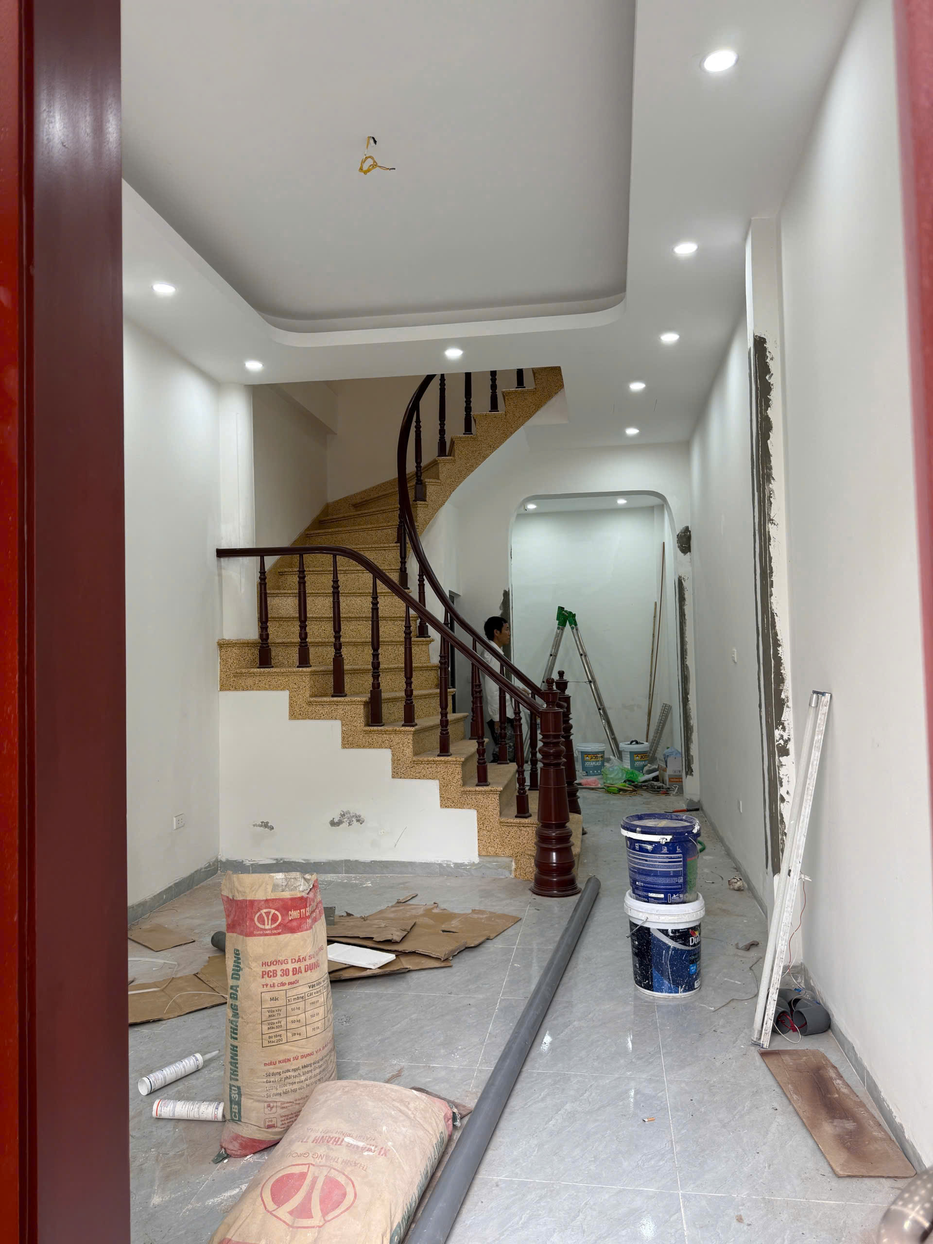 BÁN NHÀ ÍCH VỊNH - THANH TRÌ XÂY MỚI TINH - Ô TÔ ĐỖ CỬA DT45M2 4 TẦNG GIÁ 6,5 TỶ