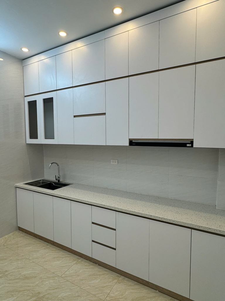 NHÀ ĐẸP NGÕ RỘNG THOÁNG SÁNG – VÀI BƯỚC RA PHỐ Ô TÔ TRÁNH – GẦN CHỢ TRƯỜNG HỌC - PHỐ VĨNH HƯNG - LĨNH NAM