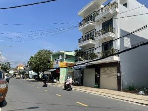 Đừng chỉ mua một ngôi nhà, hãy mua một TƯƠNG LAI! MẶT TIỀN NGUYỄN HỮU TIẾN - 160m2 - NỞ HẬU - GIÁ SỐC 19 TỶ.