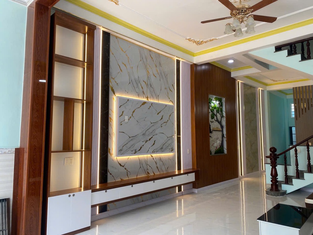 Nhà 3 tầng  đẹp  mới