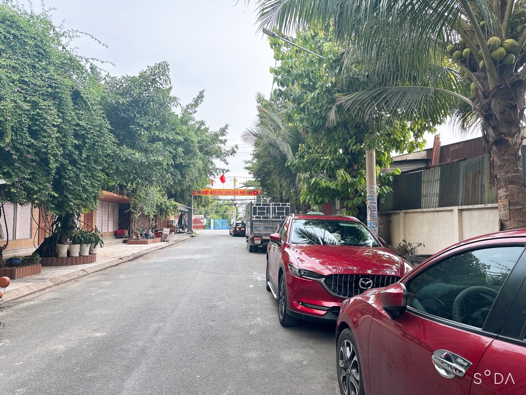 Nhà 3 tầng  đẹp  mới