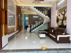 Nhà 3 tầng đẹp mới