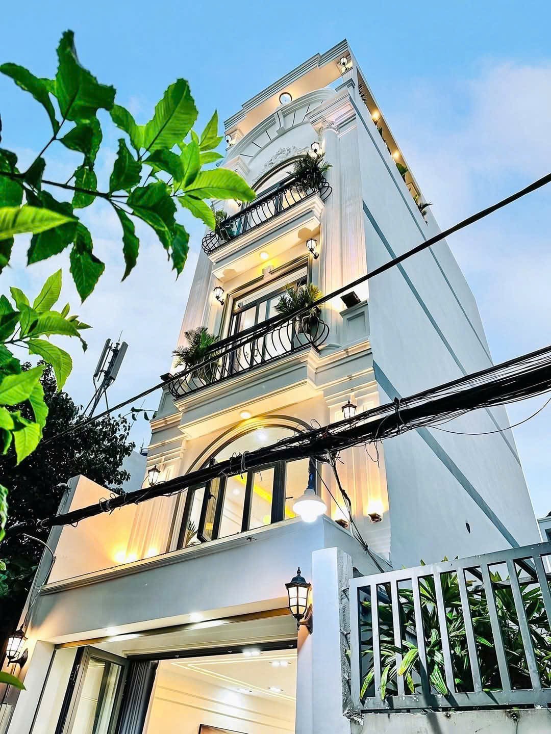 Gò Vấp – 44m2 - 5 Tầng Full Nội Thất – 6 Tỏi Nhỉnh Xíu.