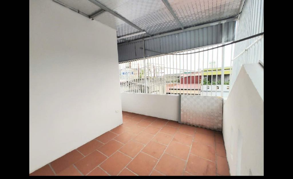 nhà đẹp  - 5 tầng  - gần phố - giá tốt.
