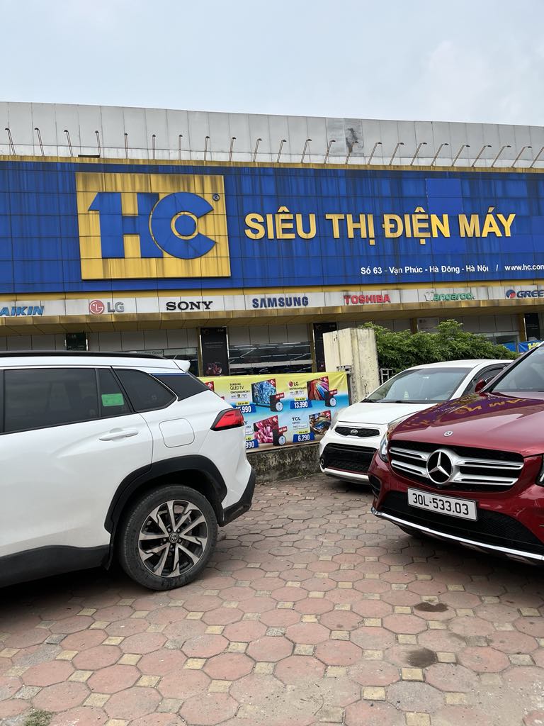 nhà đẹp  - 5 tầng full nội thất ,thang máy kính sịn sò .
