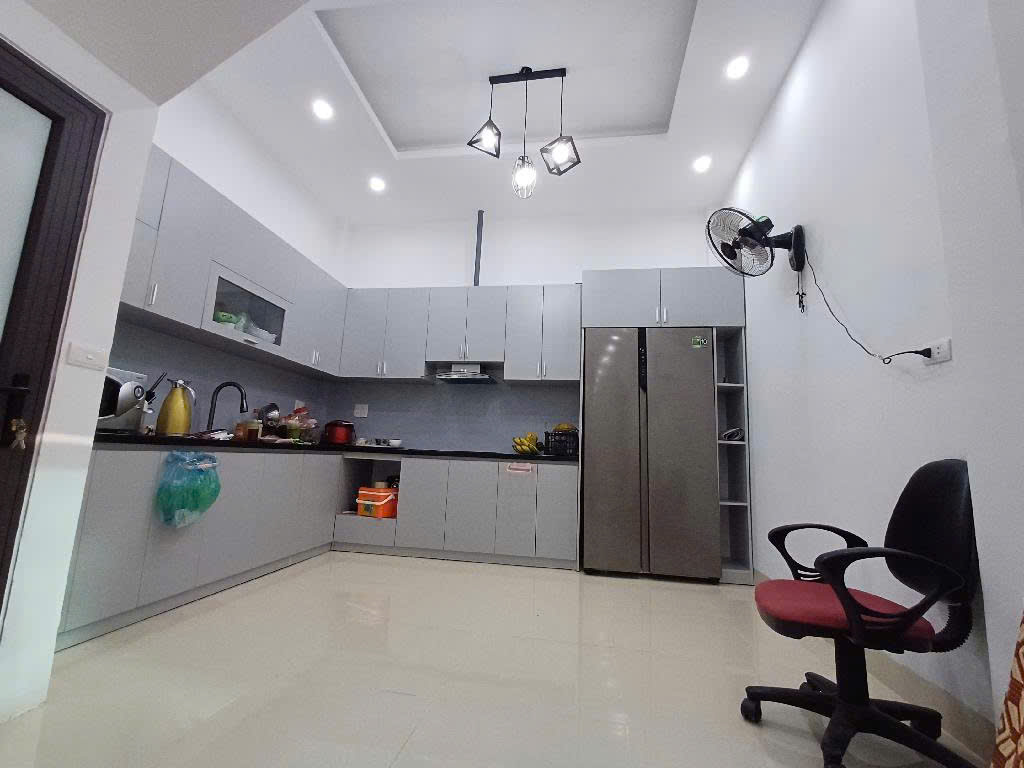 BÁN NHÀ GẦN TRƯỜNG TIỂU HỌC VĨNH HƯNG - 45M2 - 5,8 TỶ - NGÕ THÔNG - GẦN Ô TÔ