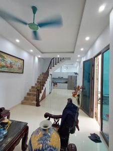 BÁN NHÀ GẦN TRƯỜNG TIỂU HỌC VĨNH HƯNG - 45M2 - 5,8 TỶ - NGÕ THÔNG - GẦN Ô TÔ