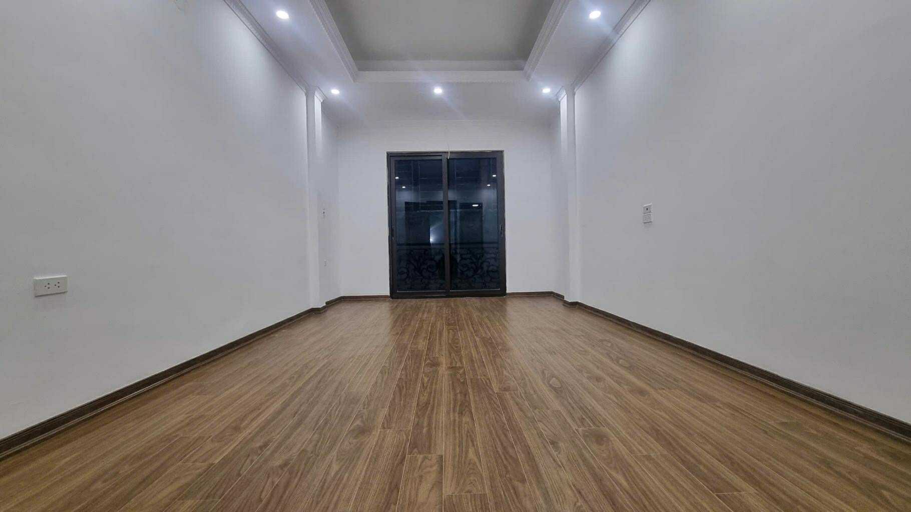 -	BÁN NHÀ: BÙI XƯƠNG TRẠCH, THANH XUÂN, HÀ NỘI 30M2 6 TẦNG GIÁ CHỈ 7.7 TỶ