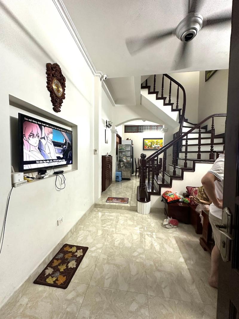 BÁN NHÀ KHƯƠNG TRUNG, Ô TÔ ĐỖ CỔNG, 10M RA PHỐ CHÍNH, DTSD 44M2, GIÁ 8.6 TỶ