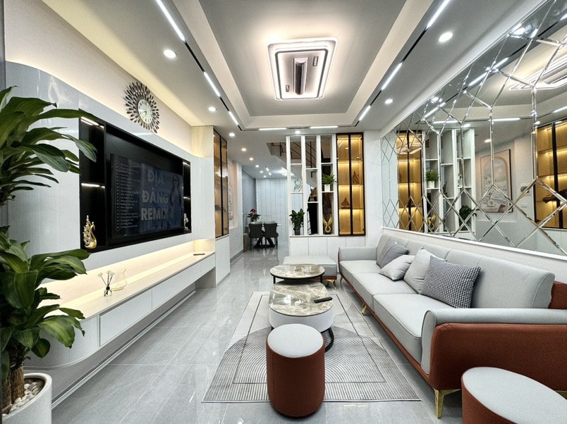 BÁN NHÀ PHÂN LÔ PHỐ KHƯƠNG HẠ, 10M RA Ô TÔ, DT 34M2, GIÁ 7.75 TỶ