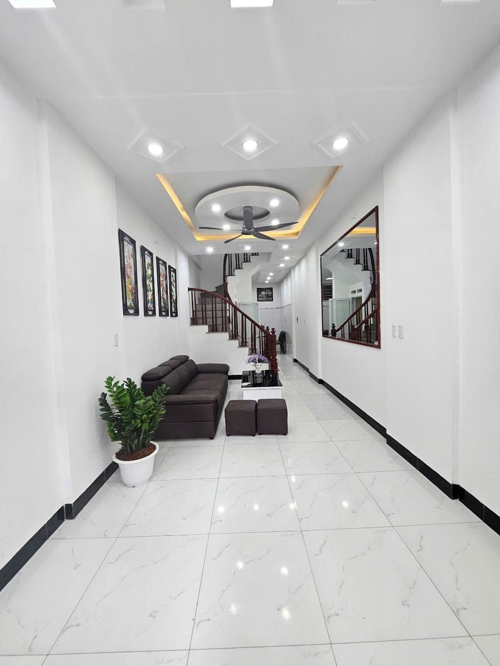 BÁN NHÀ ĐẠI KIM, NGÕ 3M, VÀI BƯỚC RA Ô TÔ, DT 40M2, GIÁ 7.75