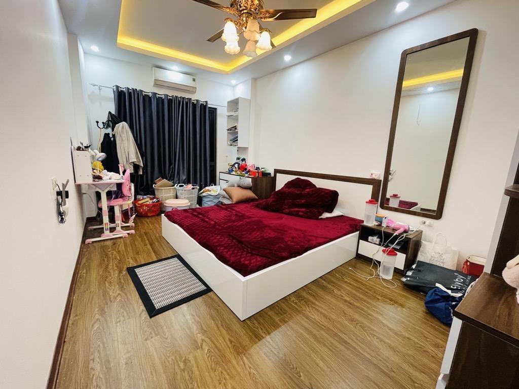 BÁN NHÀ HOÀNG LIỆT, Ô TÔ ĐỖ CỬA, GARA Ô TÔ, LÔ GÓC, 37M2, GIÁ 7.2 TỶ