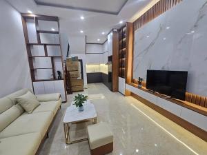 BÁN NHÀ ĐỊNH CÔNG, GẦN Ô TÔ, DT 36M2, GIÁ 7.65 TỶ