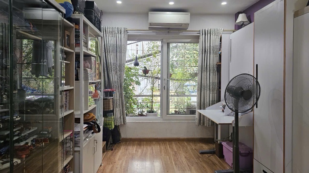 PHÂN LÔ Ô TÔ TRÁNH KINH DOANH, NGÕ THÔNG, NHÀ ĐẸP Ở NGAY
