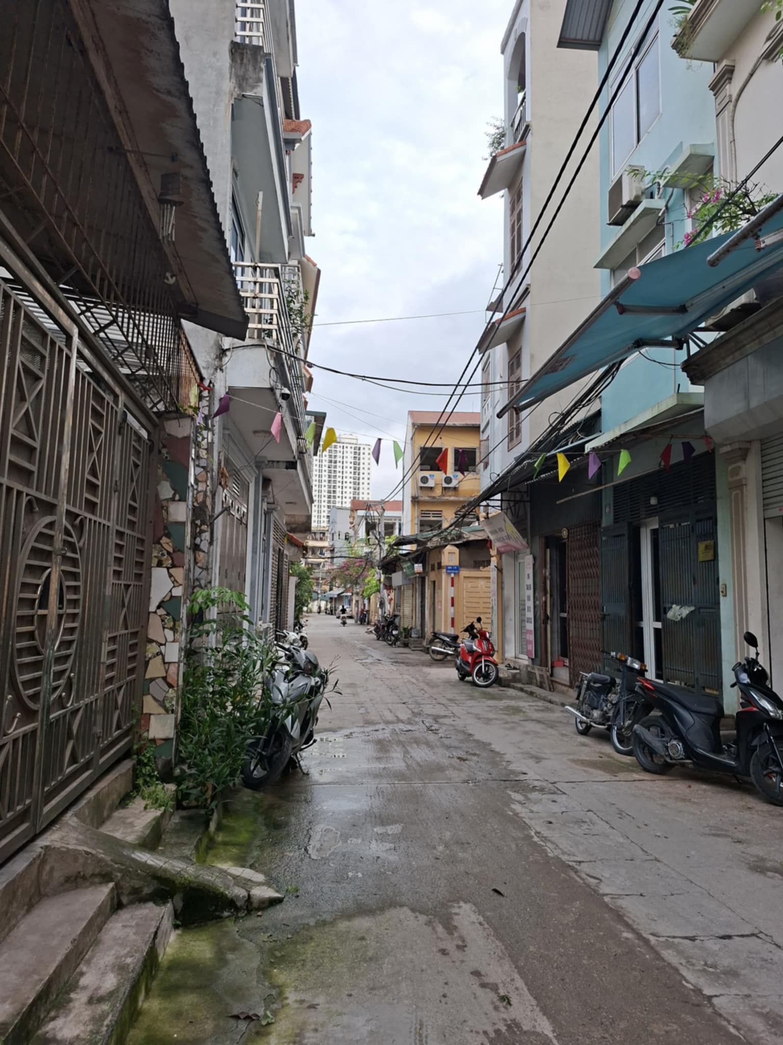 ĐÔNG NGẠC-31M2 RỘNG 3.5M- 2 MẶT THOÁNG- NGÕ Ô TÔ TRÁNH- CHÀO 6.2 TỶ