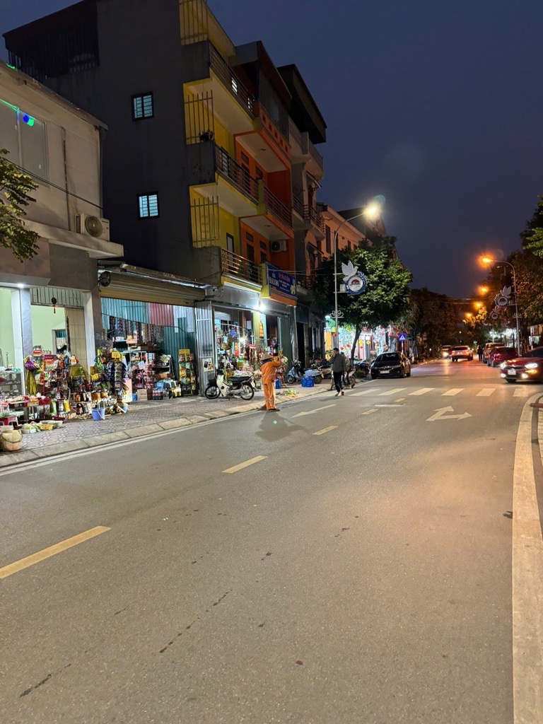 BÁN NHÀ PHỐ VO TRUNG, PHÚC LỢI MỚI TINH 30M2_5 TẦNG_4,75 TỶ, NGÕ NÔNG. Sổ vuông đẹp.