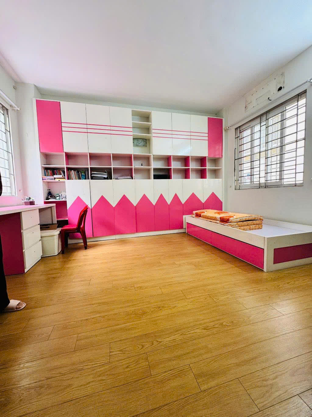 BÁN NHÀ PHỐ VIP ĐỐNG ĐA 35M2 X 5 TẦNG NHỈNH 6 TỶ