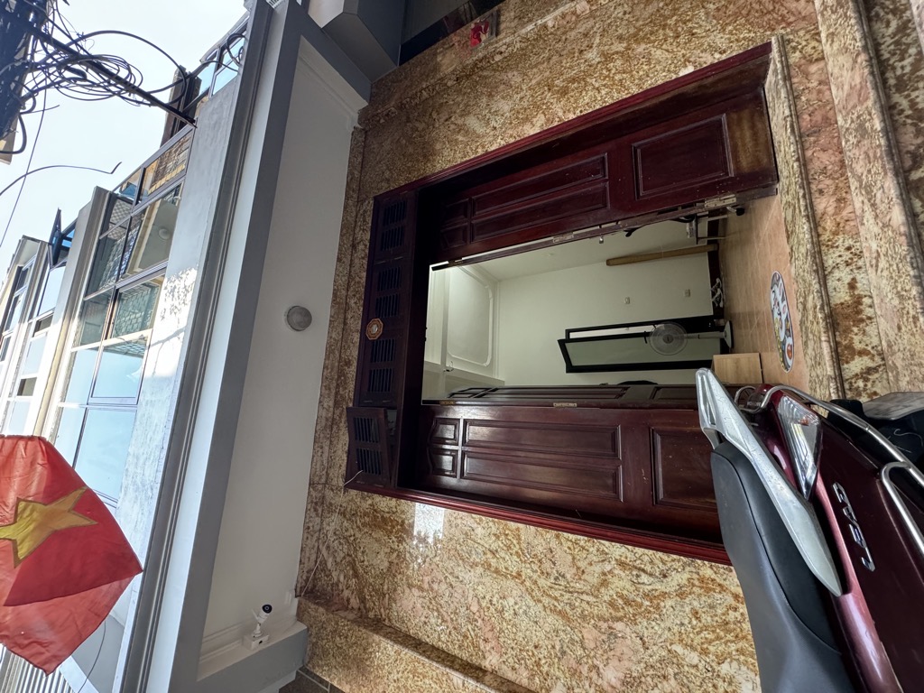 BÁN NHÀ - 15M RA PHỐ YÊN HÒA Ô TÔ TRÁNH - 7 PHÒNG - NHÀ ĐẸP- MẶT TIỀN 7.5M.