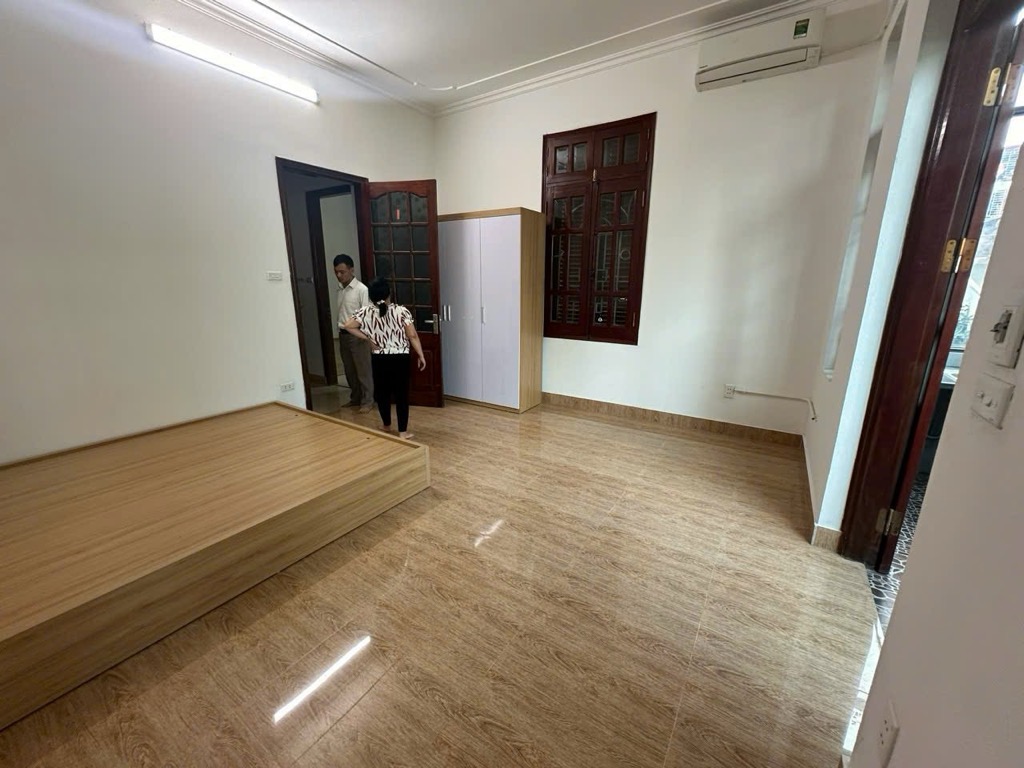 BÁN NHÀ - 15M RA PHỐ YÊN HÒA Ô TÔ TRÁNH - 7 PHÒNG - NHÀ ĐẸP- MẶT TIỀN 7.5M.