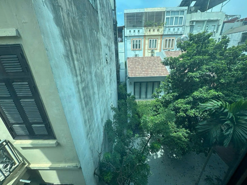 BÁN NHÀ - 15M RA PHỐ YÊN HÒA Ô TÔ TRÁNH - 7 PHÒNG - NHÀ ĐẸP- MẶT TIỀN 7.5M.