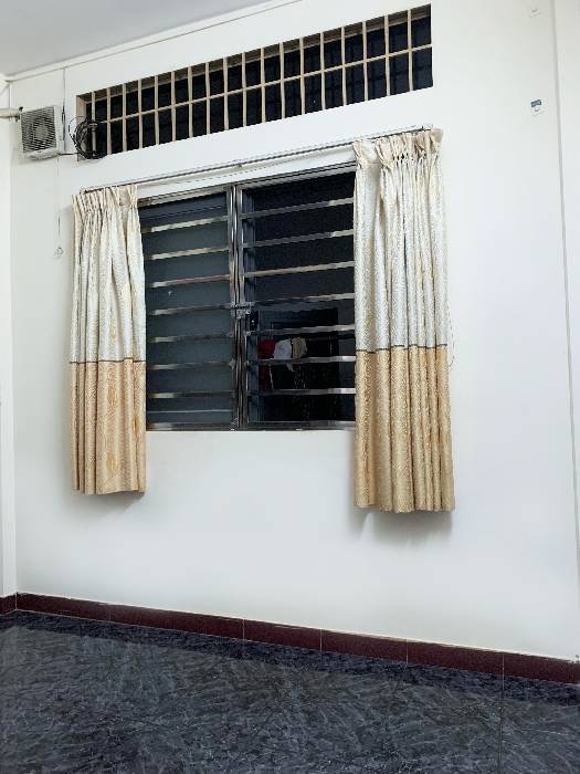 BÁN NHÀ 1 TRỆT 1 LẦU – TRUNG TÂM PHƯỜNG 4, QUẬN 10 – NHÀ TRỐNG GIAO NGAY - GIÁ 2 TỶ 2 CHỐT NGAY