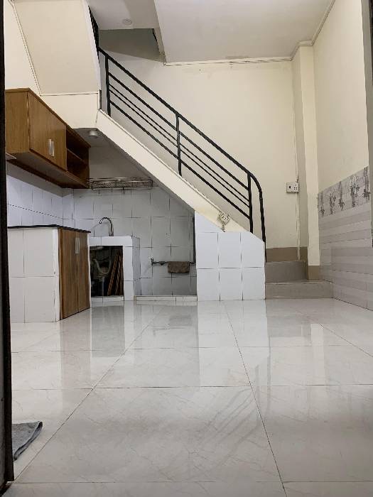 BÁN NHÀ 1 TRỆT 1 LẦU – TRUNG TÂM PHƯỜNG 4, QUẬN 10 – NHÀ TRỐNG GIAO NGAY - GIÁ 2 TỶ 2 CHỐT NGAY
