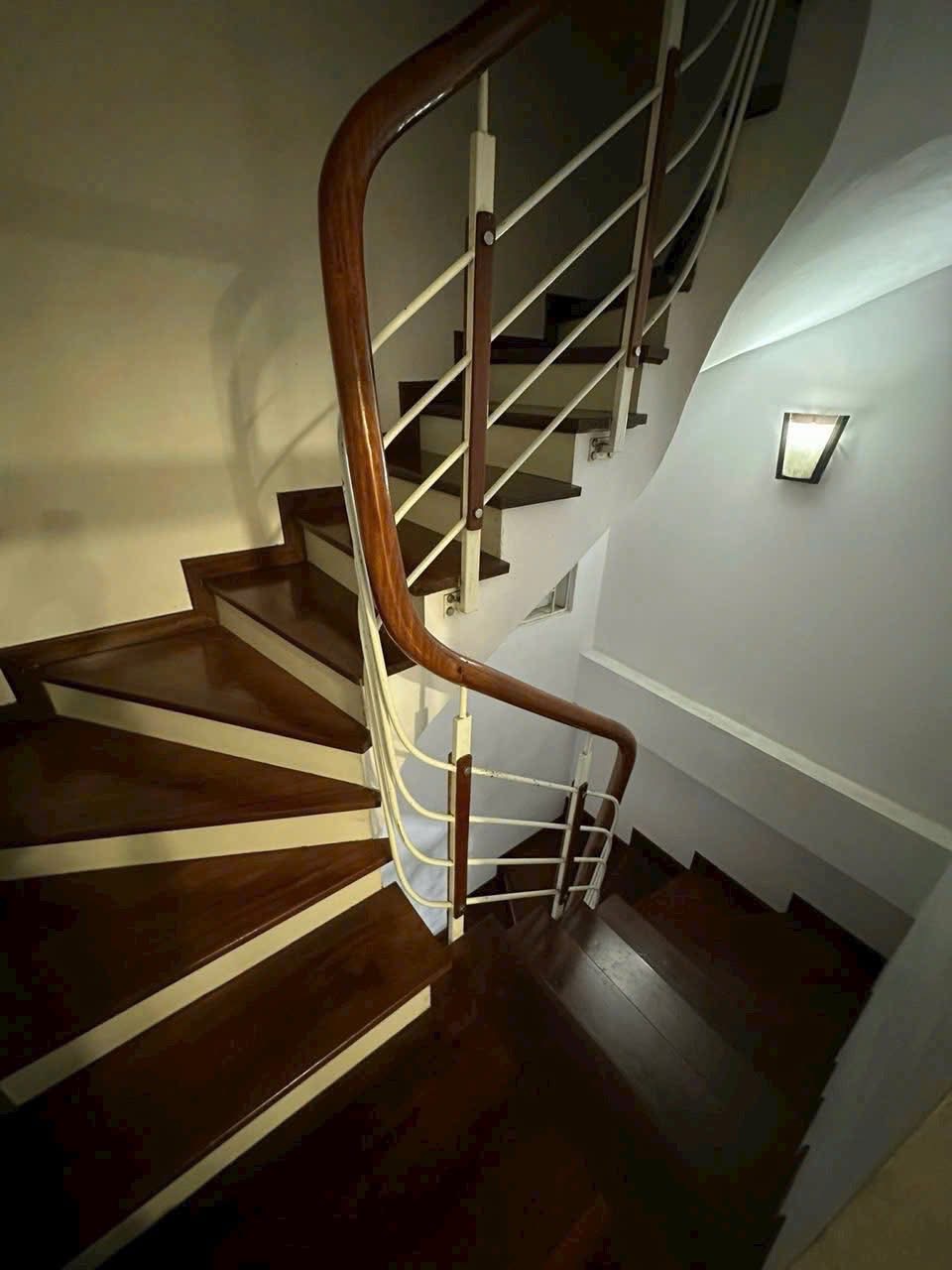 BÁN NHÀ VĨNH VIỄN, QUẬN 10 – 3 TẦNG – 46M² – NGANG 4M – CHỈ NHỈNH 6 TỶ