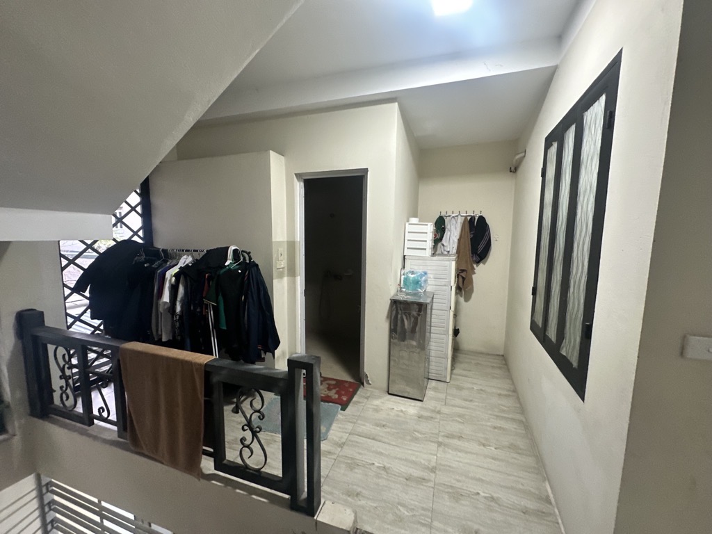 Chính chủ cần bán gấp 113m tại Cổ Bi.Mặt ngõ to như mặt phố. Kinh doanh bất chấp các mặt hàng