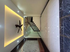 NHÀ MỚI KOONG - ĐẸP LONG LANH - Ô TÔ ĐỖ CỬA - CÁCH Ô TÔ TRÁNH 30M - HÀNG XÓM VINHOMES