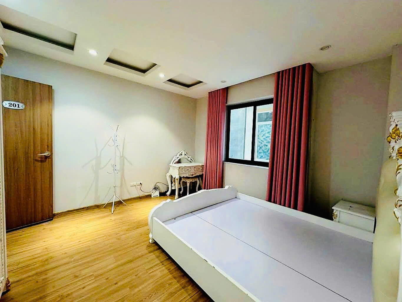 Bán nhà riêng 5 tầng phố Khương Trung, Thanh Xuân, Hà Nội, giá tốt